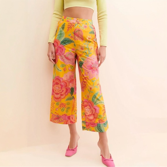 FARM Rio Colorful Pants Boho Tropical Floral Bloom Macaw Print Capri Medium